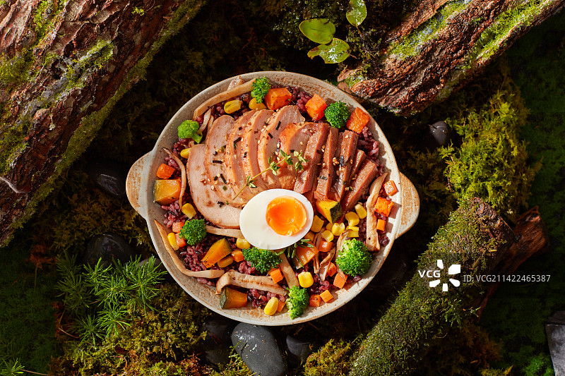 谷物饭紫米饭沙拉饭轻蔬饭图片素材