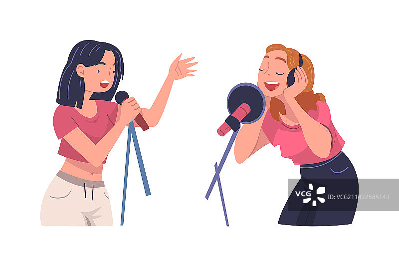 女歌手和音乐家与麦克风图片素材