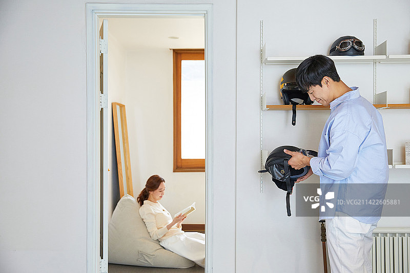 30-40岁夫妇的家庭生活爱好图片素材