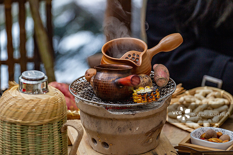 四川省绵阳市罐罐茶，休闲，围炉煮茶图片素材