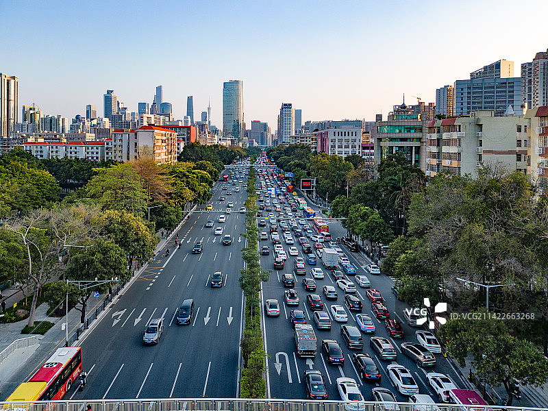 广州大道中塞车图片素材