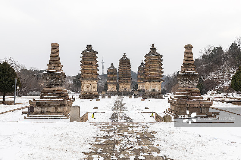 雪后银山塔林风景图片素材