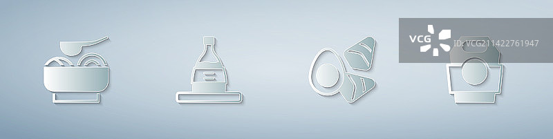 拉面套餐：汤碗、清酒瓶、鸡蛋图片素材