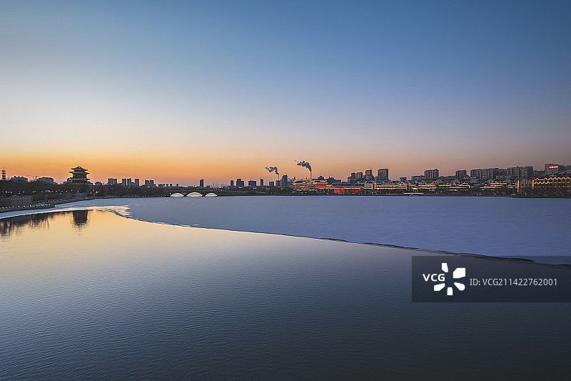 聊城市东昌湖雪景图片素材