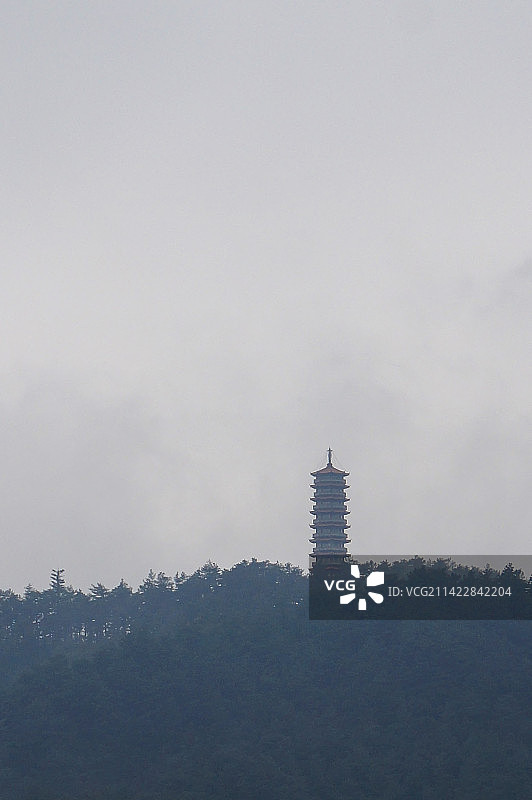 冬末春初湖南省衡阳南岳衡山瑞应峰金刚舍利塔图片素材