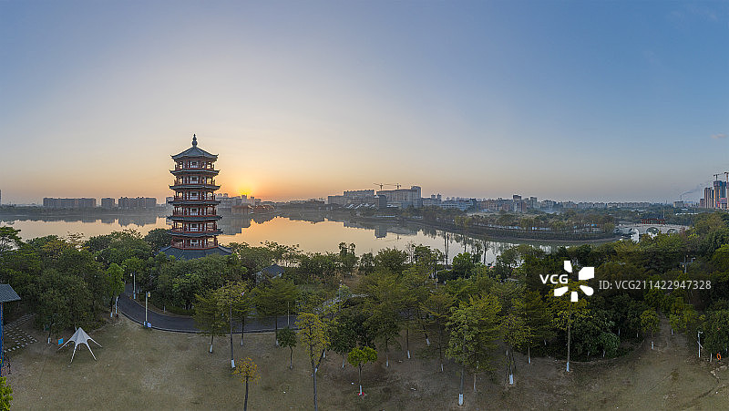 中国广东省东莞华阳湖湿地公园日出自然风光图片素材