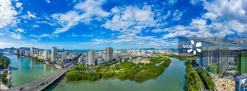 航拍海南三亚红树林公园 三亚城市乐园儿童公园 水上红树林栈道天然氧吧图片素材