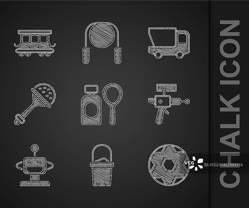 肥皂泡瓶、沙滩桶和足球图片素材