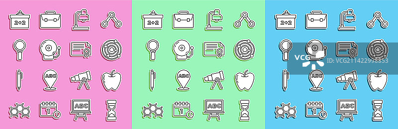 带沙子、苹果和太阳的旧沙漏图片素材