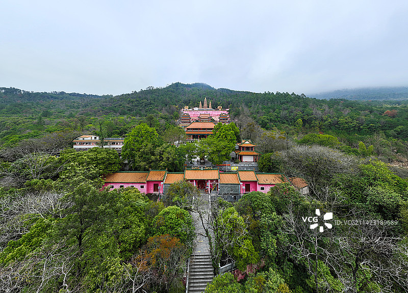 广东省清远市阳山县贤令山风景区北山古寺航拍图片素材