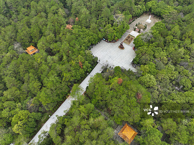 广东省清远市阳山县贤令山风景区北山古寺航拍图片素材