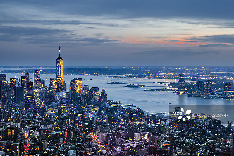 入夜纽约湾图片素材