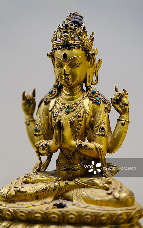 清代四臂观音铜坐像(甘肃博物馆展出)图片素材