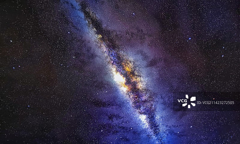 等候星空图片素材