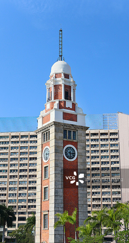 香港特别行政区维多利亚港香港文化中心尖沙咀钟楼图片素材