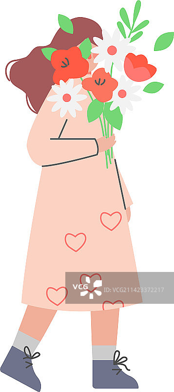 快乐的母亲抱着一束盛开的鲜花图片素材