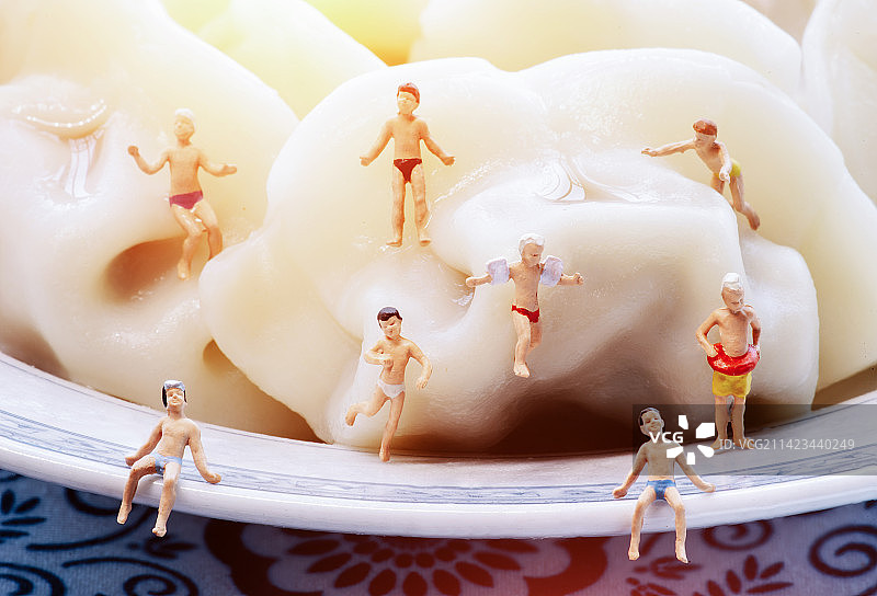 童年的美味饺子图片素材