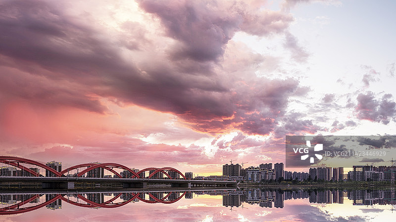 彩虹桥（胜利路大桥）日落图片素材