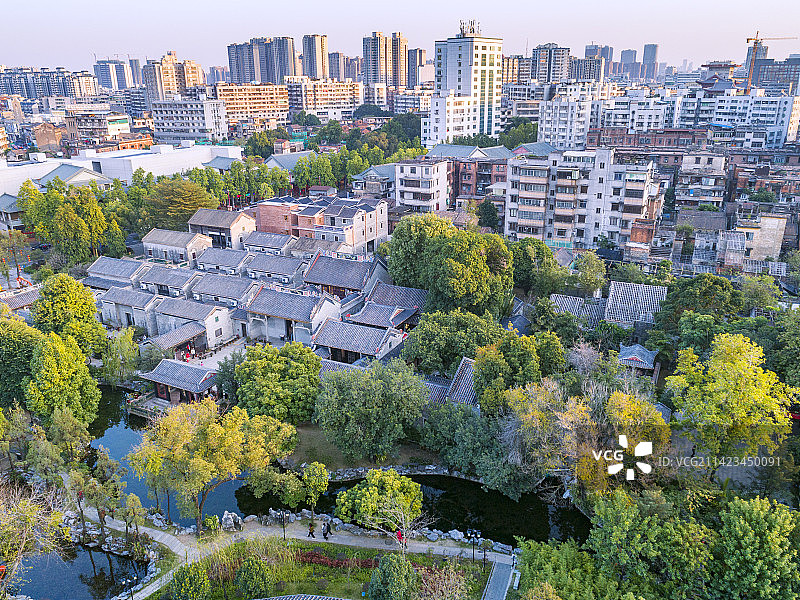 佛山市禅城区粱园及周边建筑图片素材