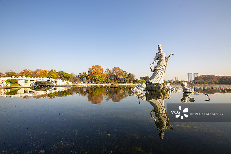 南京玄武湖秋色图片素材