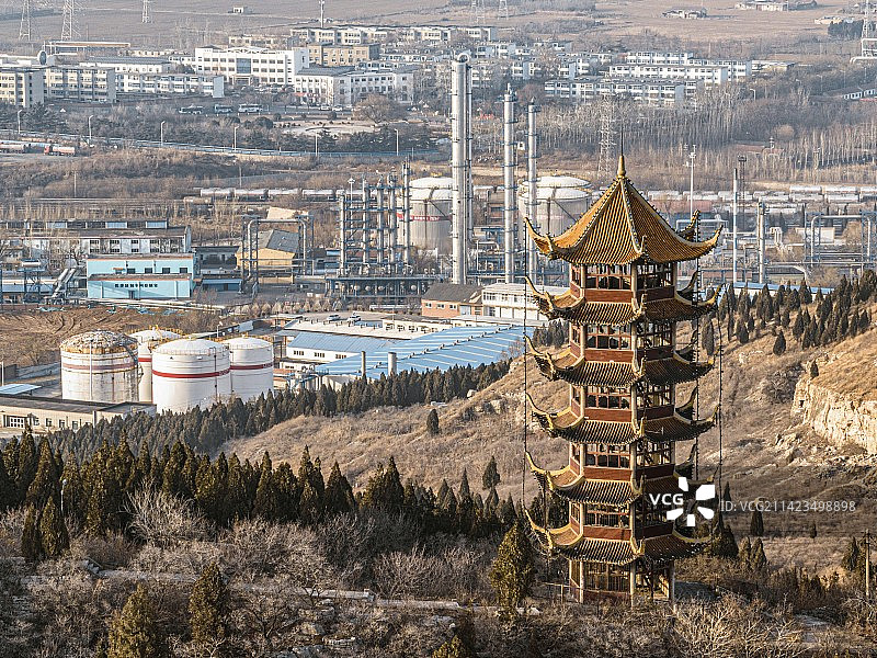 山东省淄博市临淄区虎山胜炼公园景观塔图片素材