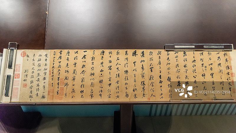 宋代纸本墨拓兰亭序（开皇本）拓本卷图片素材