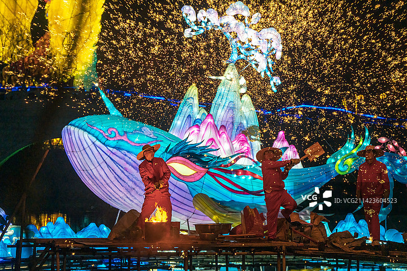 民间传统打铁花图片素材