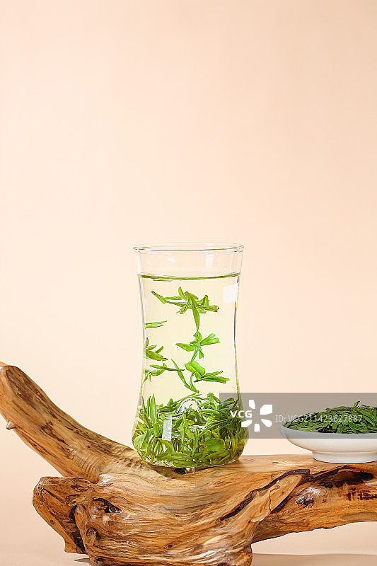 西湖龙井茶冲泡图片素材