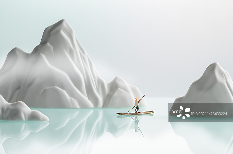 微缩创意静物禅意山水与竹筏上划船的人图片素材