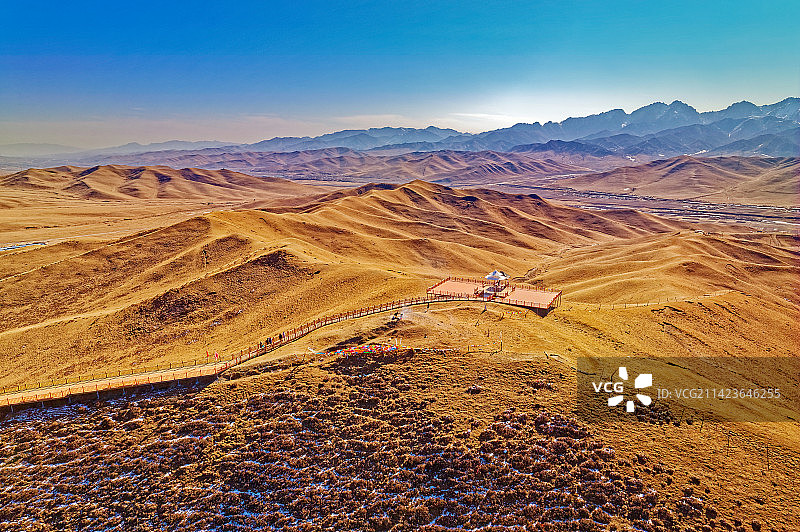 冬季甘肃天祝祁连山乌鞘岭航拍自然风光图片素材