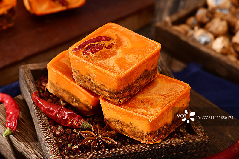 诱人的麻辣火锅底料图片素材