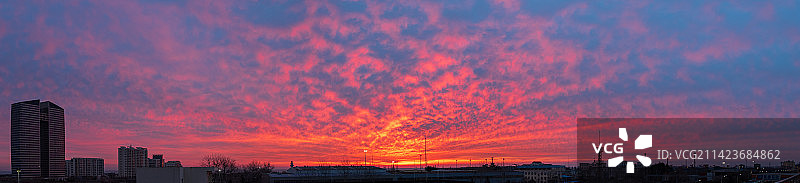 龙抬头朝霞图片素材