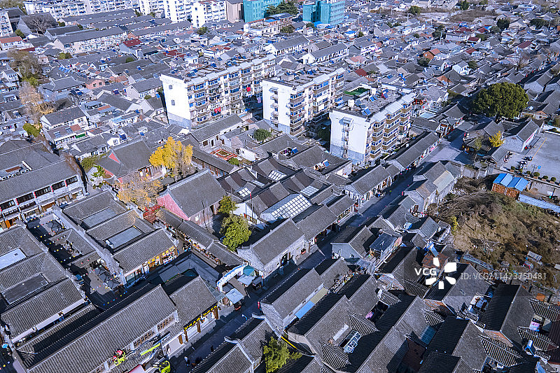 航拍扬州东关街的冬天图片素材
