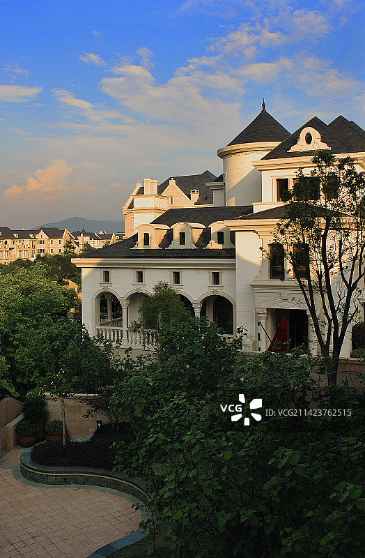 具有浓厚的文化气息特质的欧式风格别墅图片素材