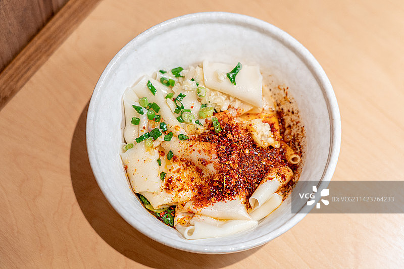 特色西北菜 小碗油泼biangbiang面图片素材