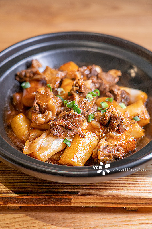 广东老西关地道美食小吃 啫啫牛腩猪肠粉图片素材