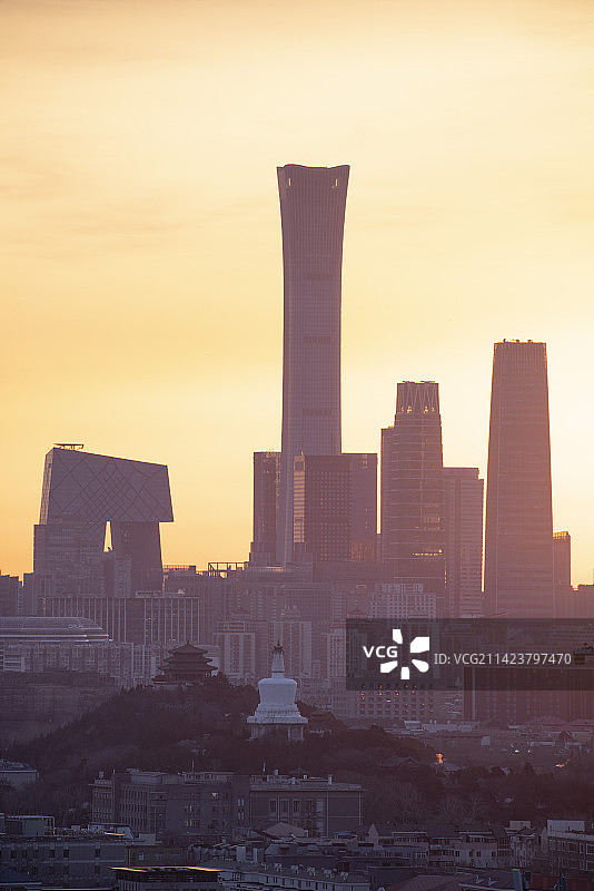 北京国贸古今建筑日出朝霞天空色彩城市风光图片素材