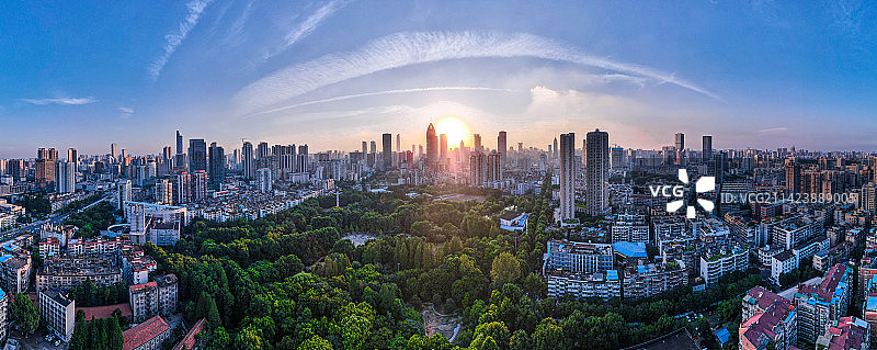 湖北武汉江汉区西北湖武汉金融街城市风光图片素材