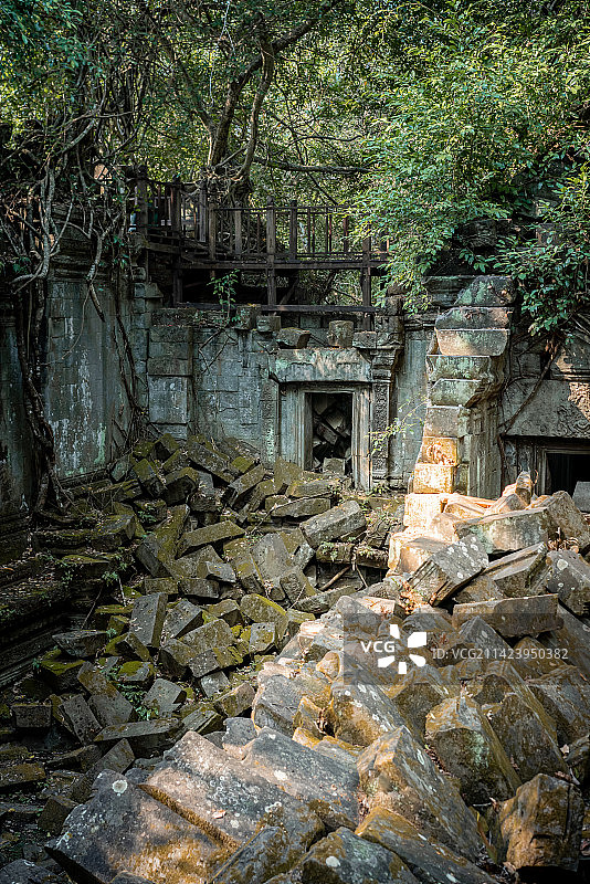 柬埔寨暹粒吴哥窟崩密列遗址Beng Mealea图片素材