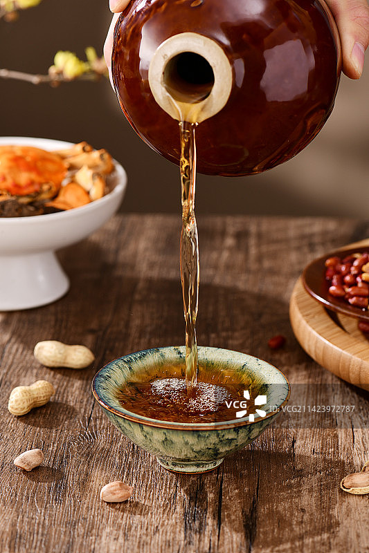 一壶黄酒图片素材