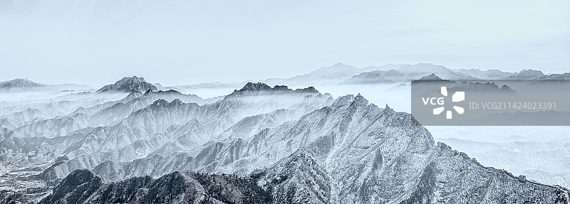 雪后千山雄伟长城云海&司马台长城图片素材