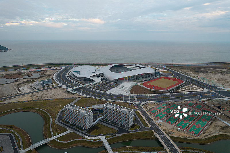 广东汕头：汕头大学东海岸校区建成投入使用，与海明公园相得益彰图片素材