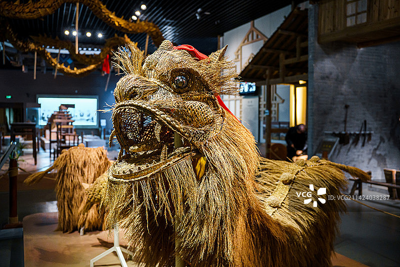 广西民族博物馆展品-龙胜侗族草扎工艺 草狮图片素材