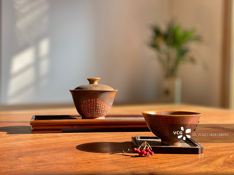 柴烧的茶具图片素材
