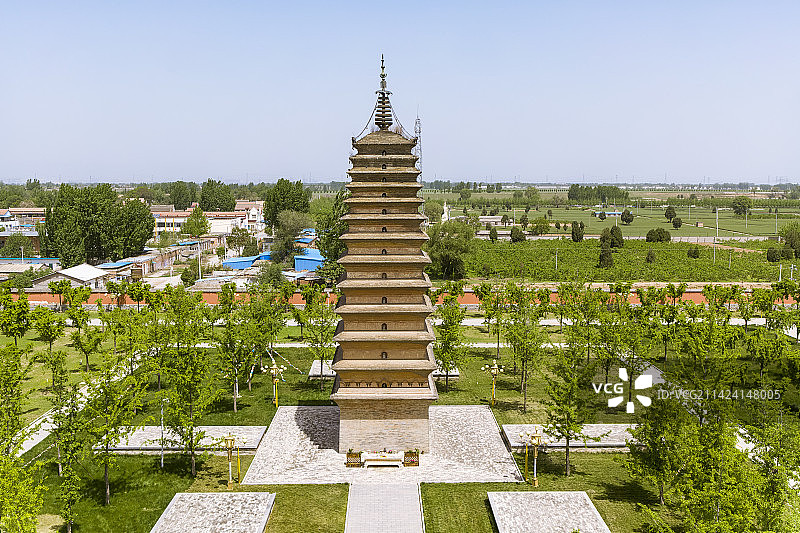 河南焦作武陟妙乐寺塔户外航拍高视角图片素材