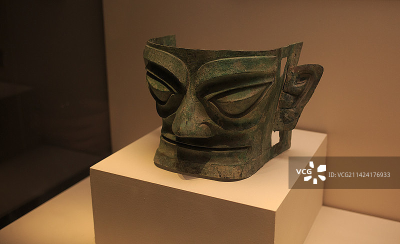青铜纵目面具，青铜面具，青铜人面像，三星堆，中国国家博物馆图片素材