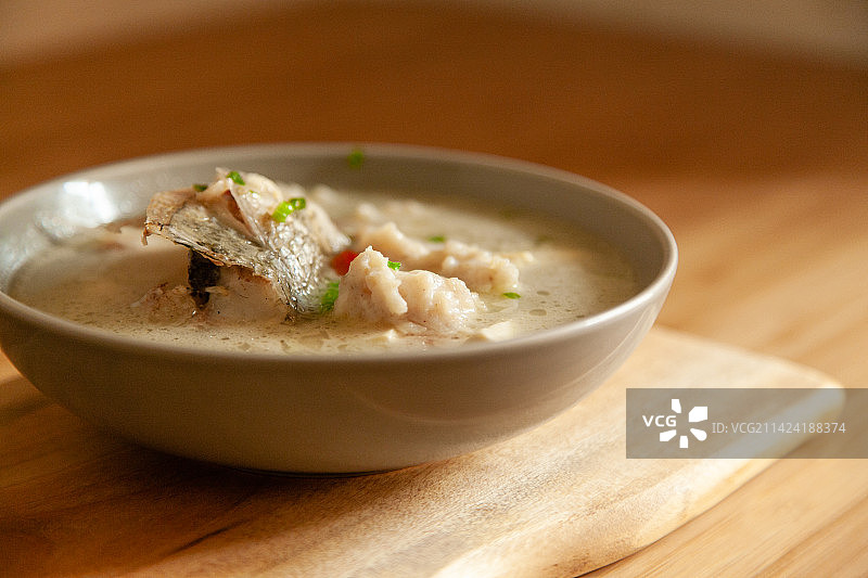 鱼头豆腐汤图片素材