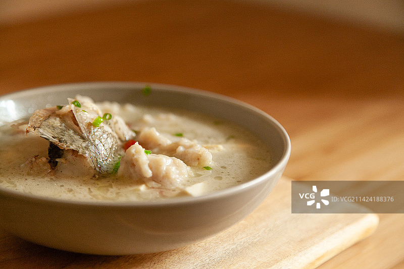 鱼头豆腐汤图片素材