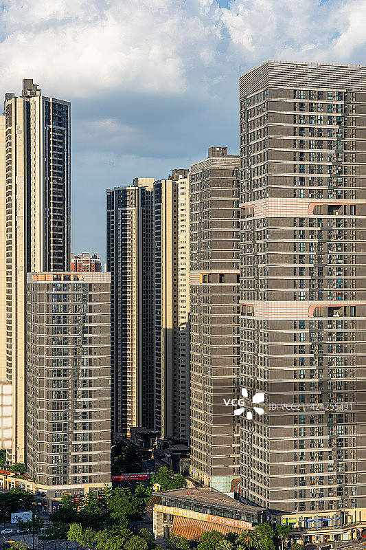 城市密集商品房商业住宅楼盘小区图片素材