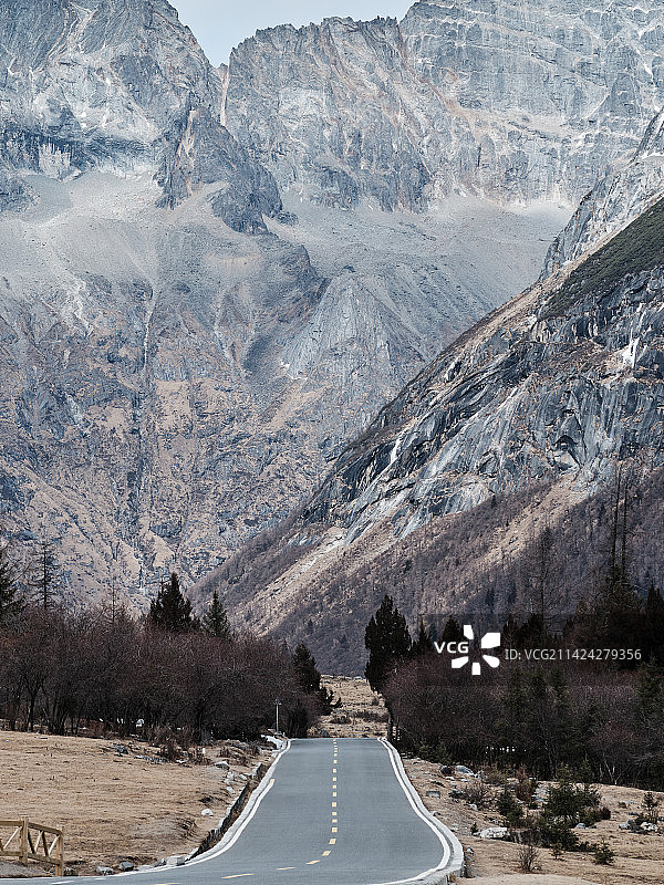 四川省阿坝藏族羌族自治州四姑娘山景区图片素材